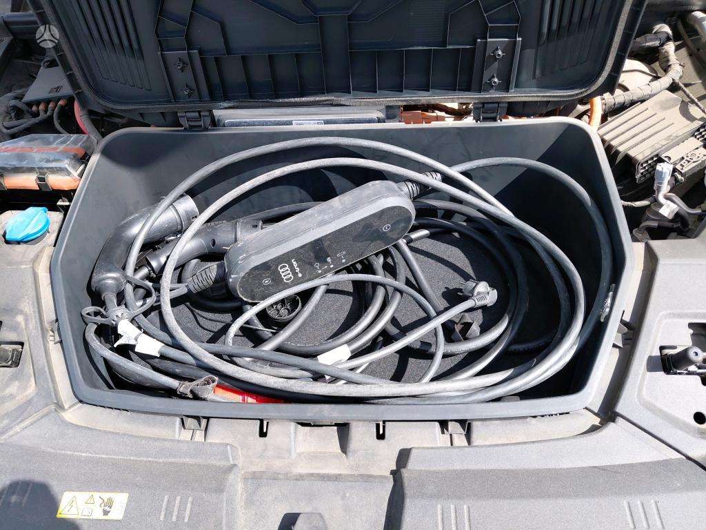 Audi e-tron Sportback - 9