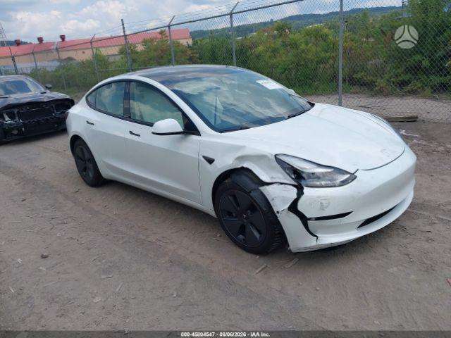 Tesla Model 3 - 1