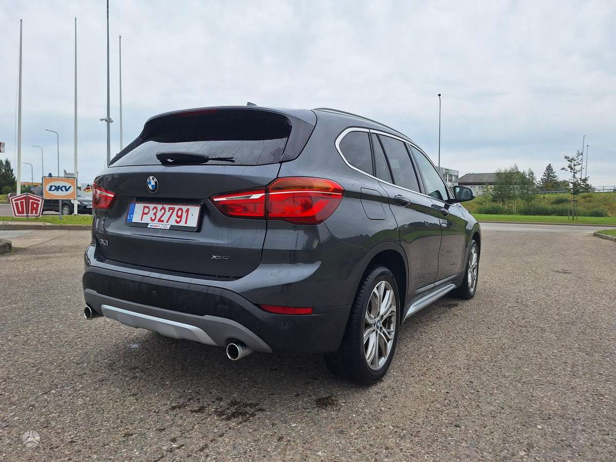 BMW X1 - 8