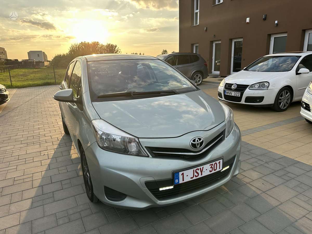 Toyota Yaris - 1