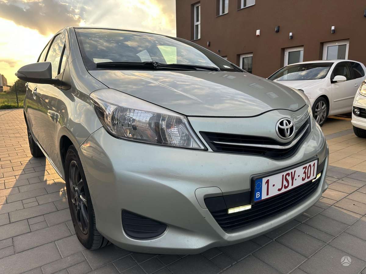 Toyota Yaris - 7