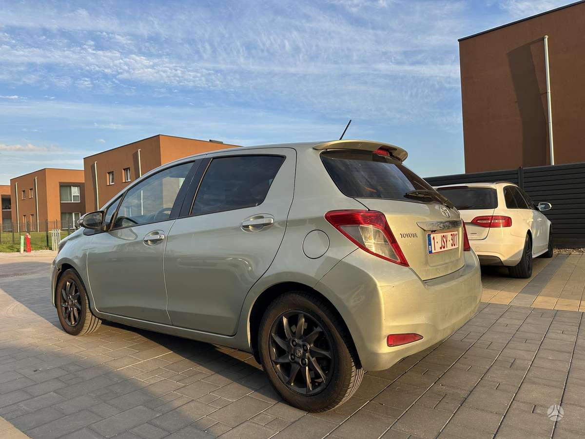 Toyota Yaris - 9