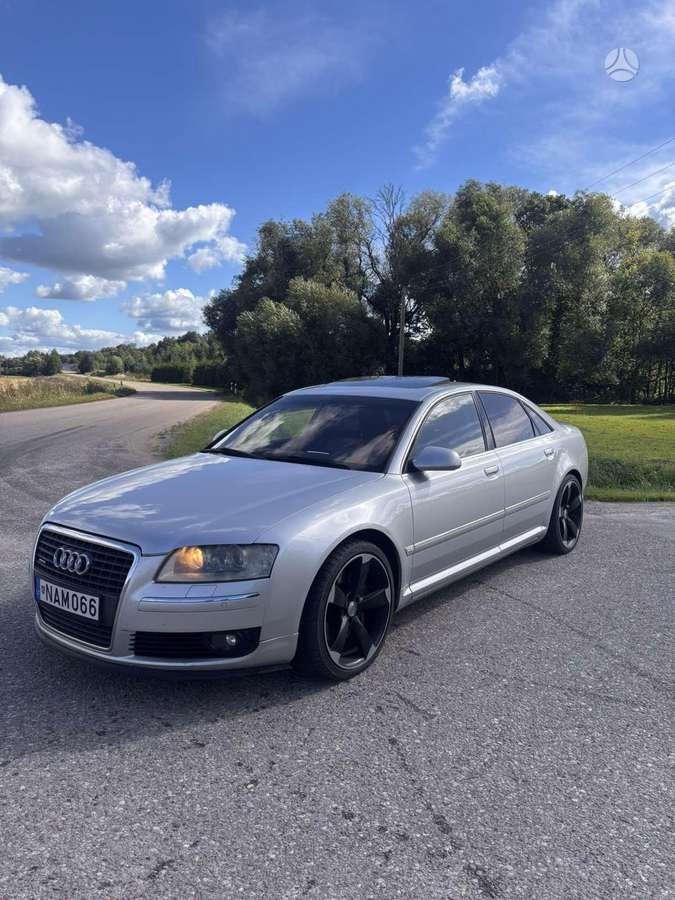 Audi A8, 4.2 l., sedanas