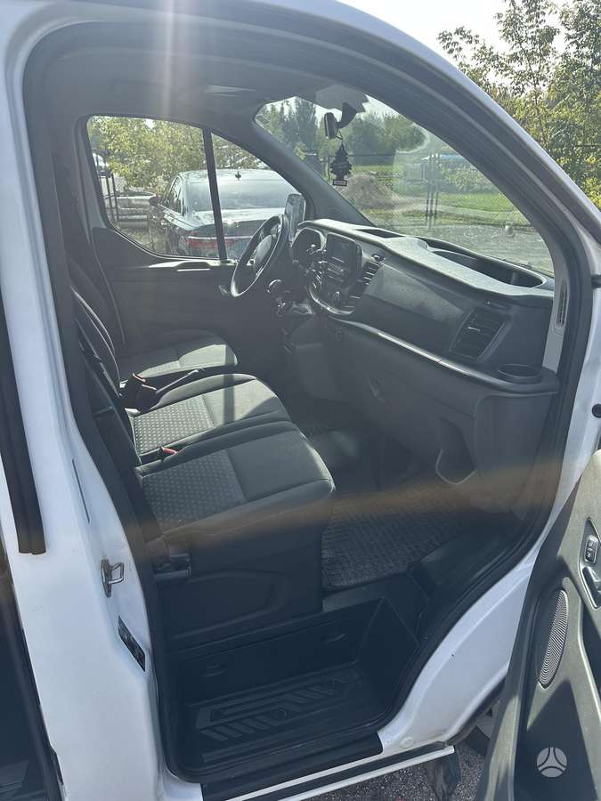 Ford Transit Custom - 9