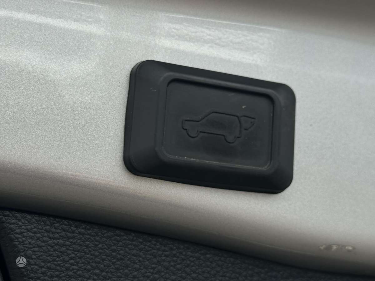 Toyota RAV4 - 12