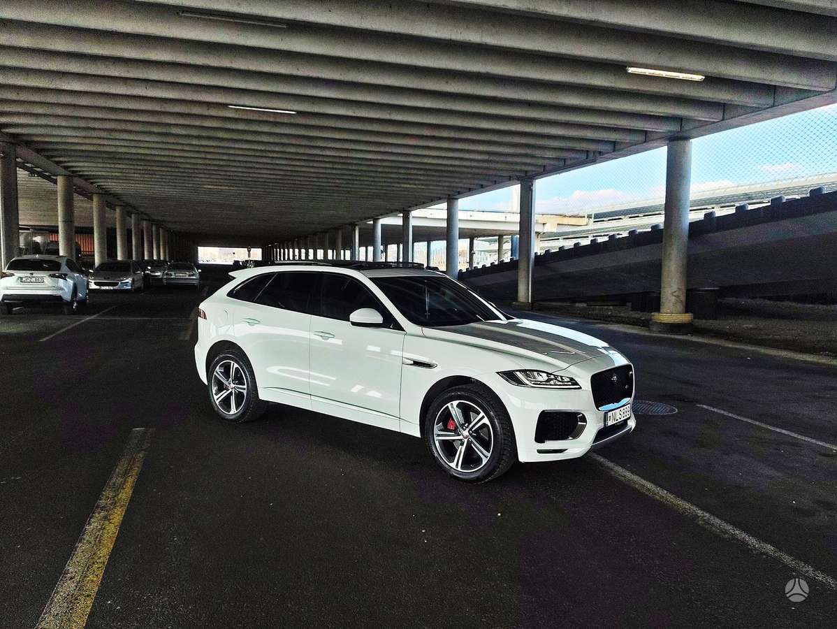 Jaguar F-Pace - 1