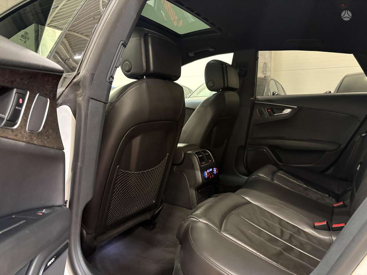 Audi A7, 3.0 l., hatchback