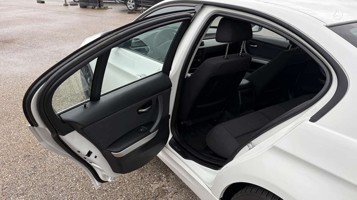 BMW 320 - 12