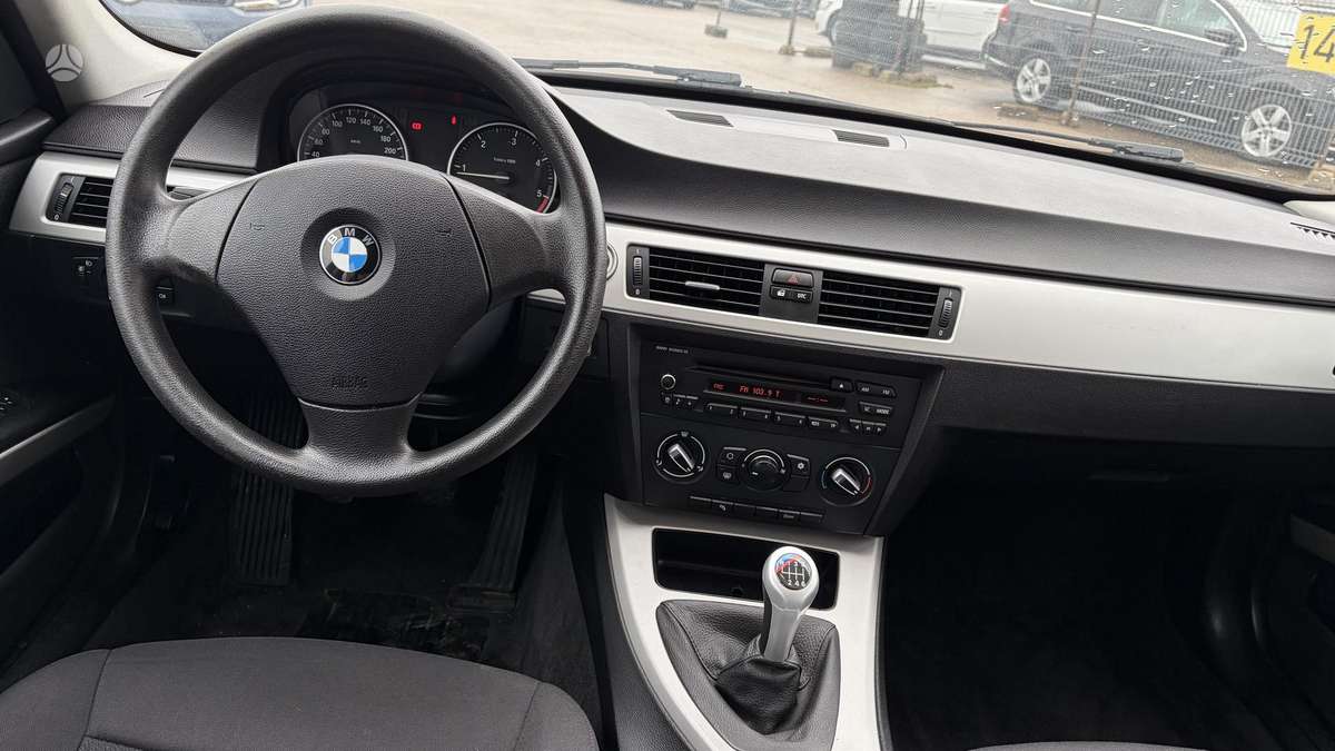 BMW 320, 2.0 l., Седан