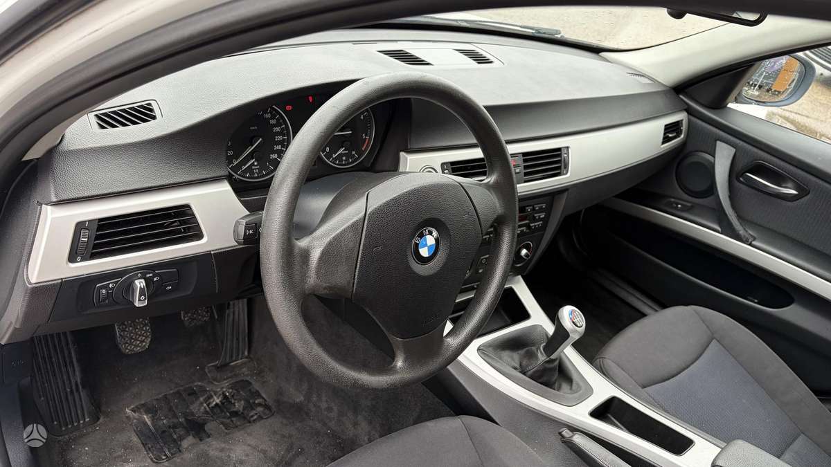 BMW 320, 2.0 l., Седан