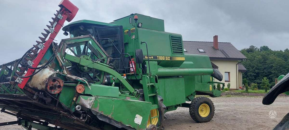 John Deere 1188 SII, kombainai