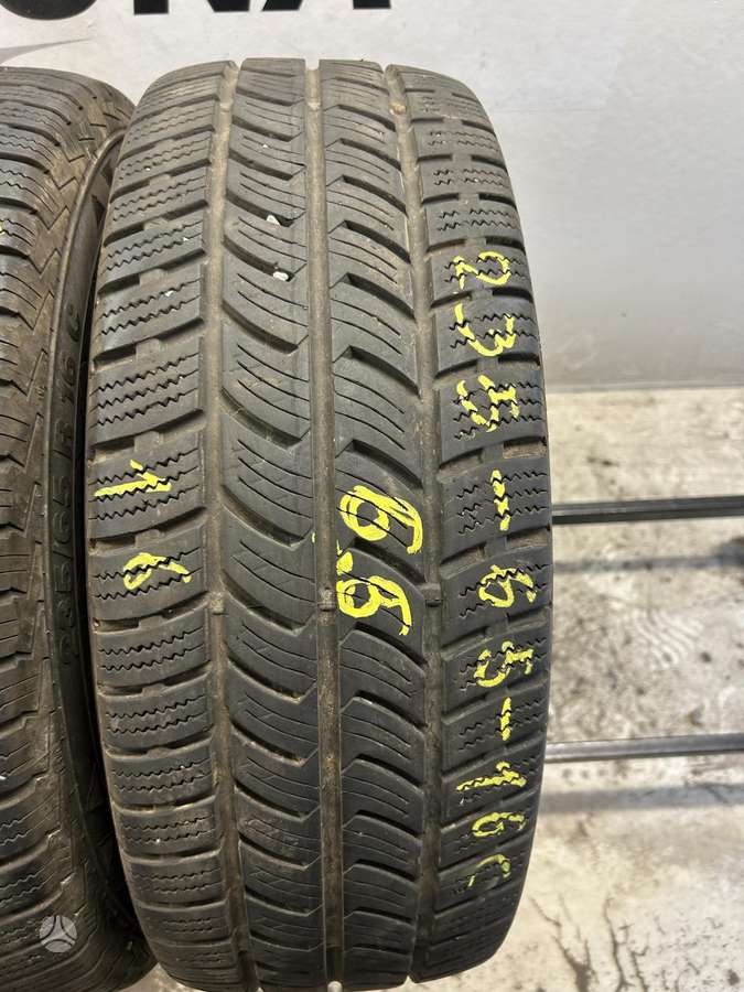 Continental VancoWinter 2, žieminės 235/65 R16