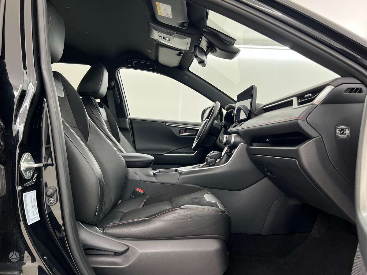 Toyota RAV4 - 6