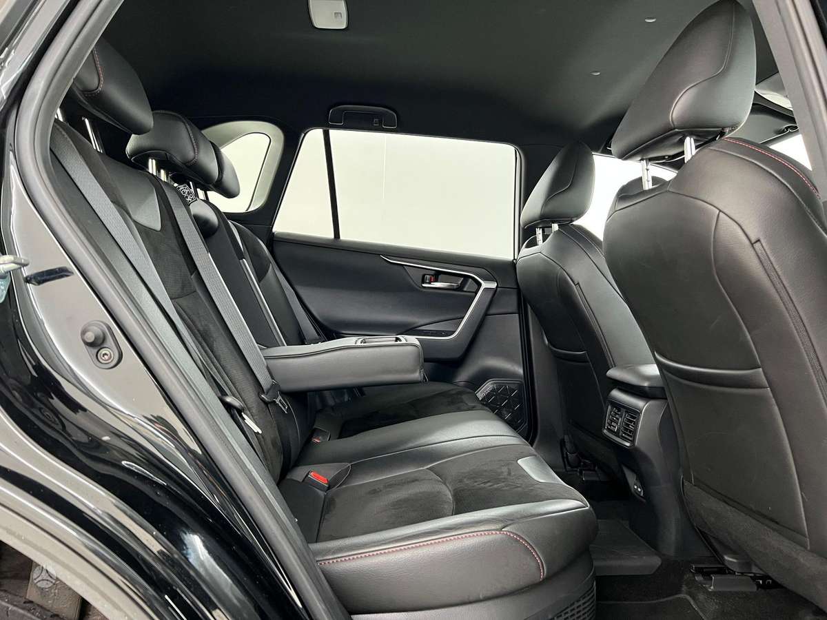 Toyota RAV4 - 7