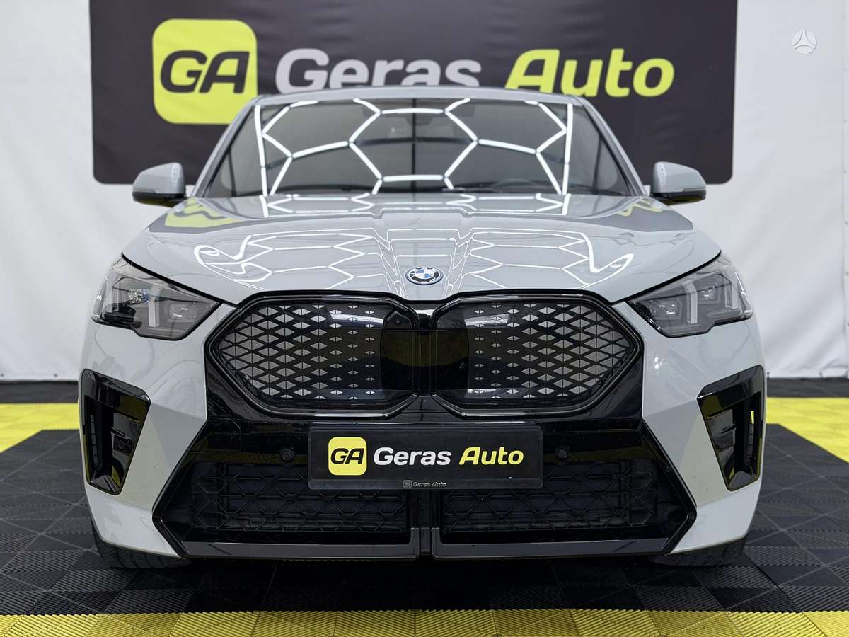 BMW iX2 - 2