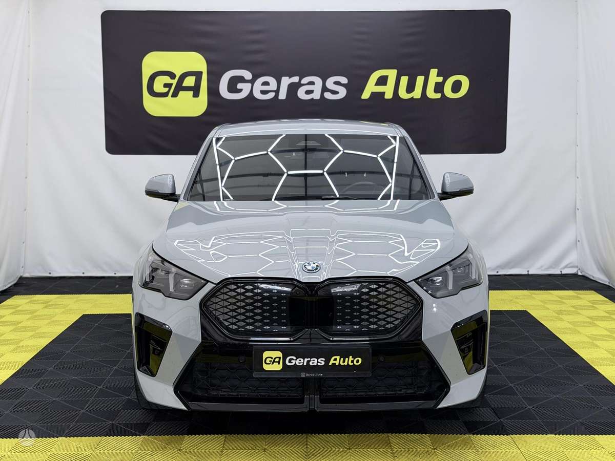 BMW iX2 - 7