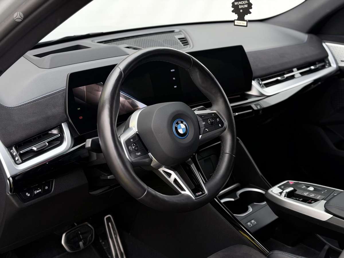 BMW iX2 - 9