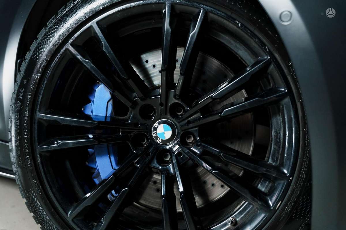 BMW M5, 4.4 l., Седан