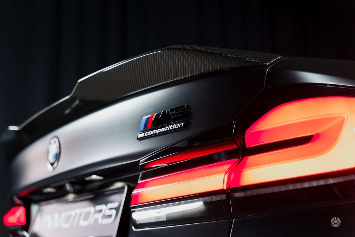 BMW M5, 4.4 l., Седан
