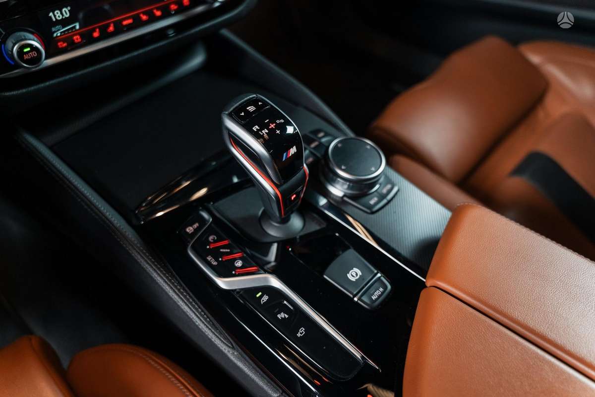 BMW M5, 4.4 l., Седан