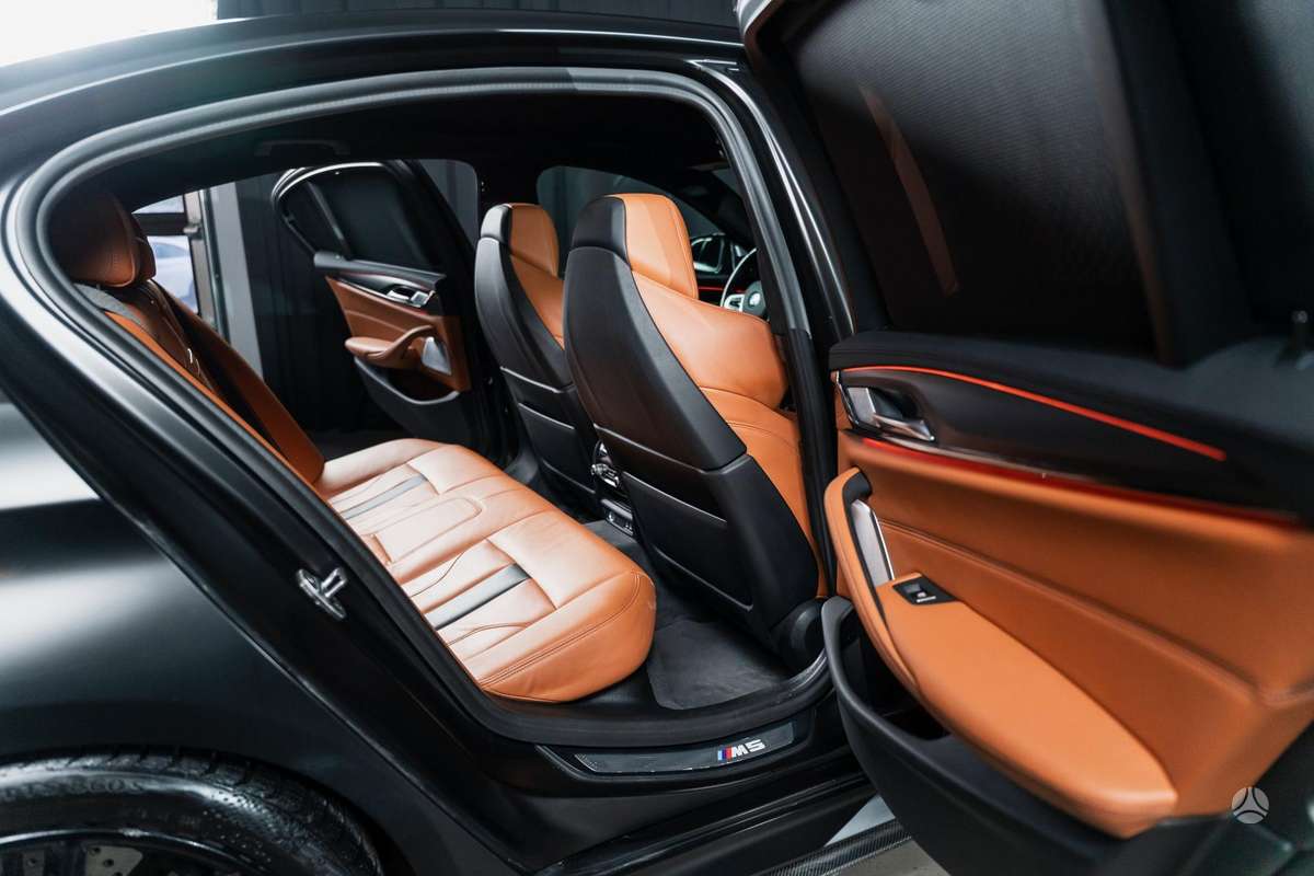BMW M5, 4.4 l., Седан