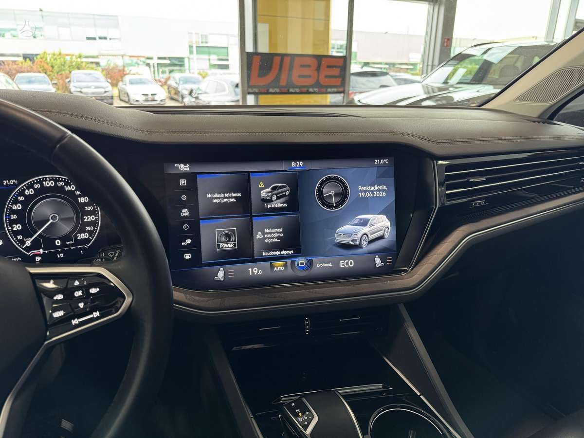 Volkswagen Touareg - 10