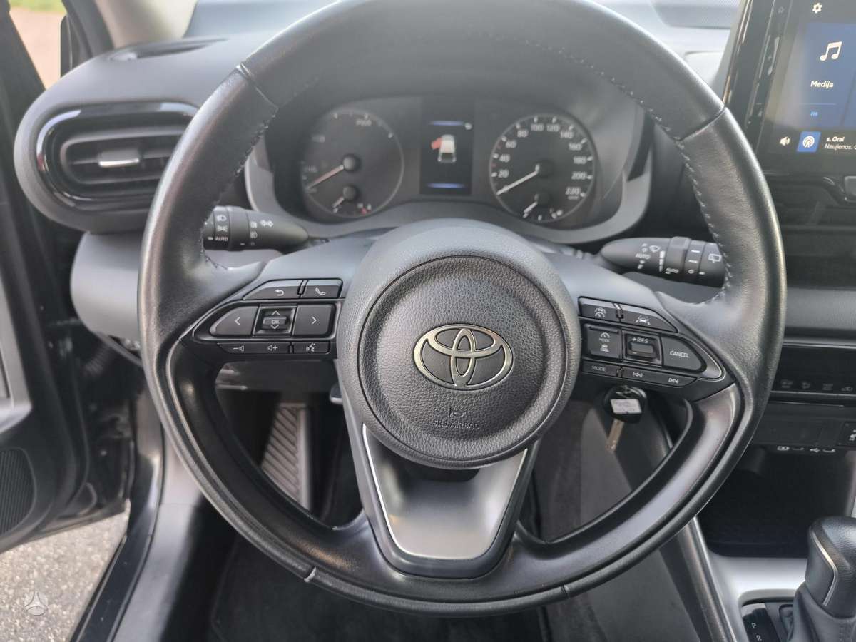 Toyota Yaris - 11