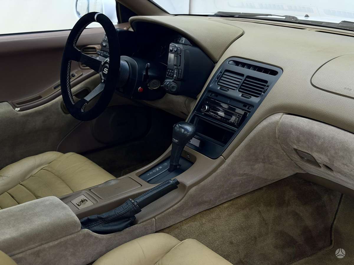 Nissan 300 ZX - 11