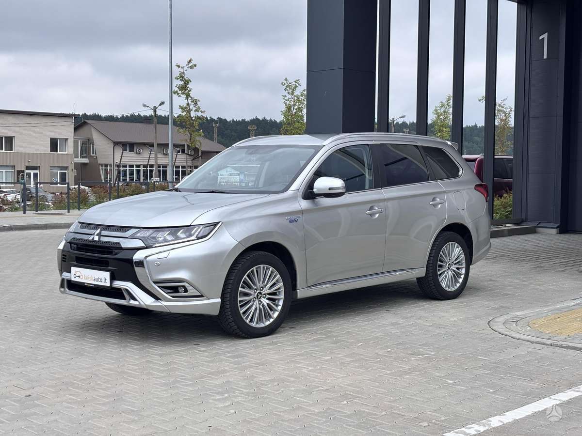 Mitsubishi Outlander - 3