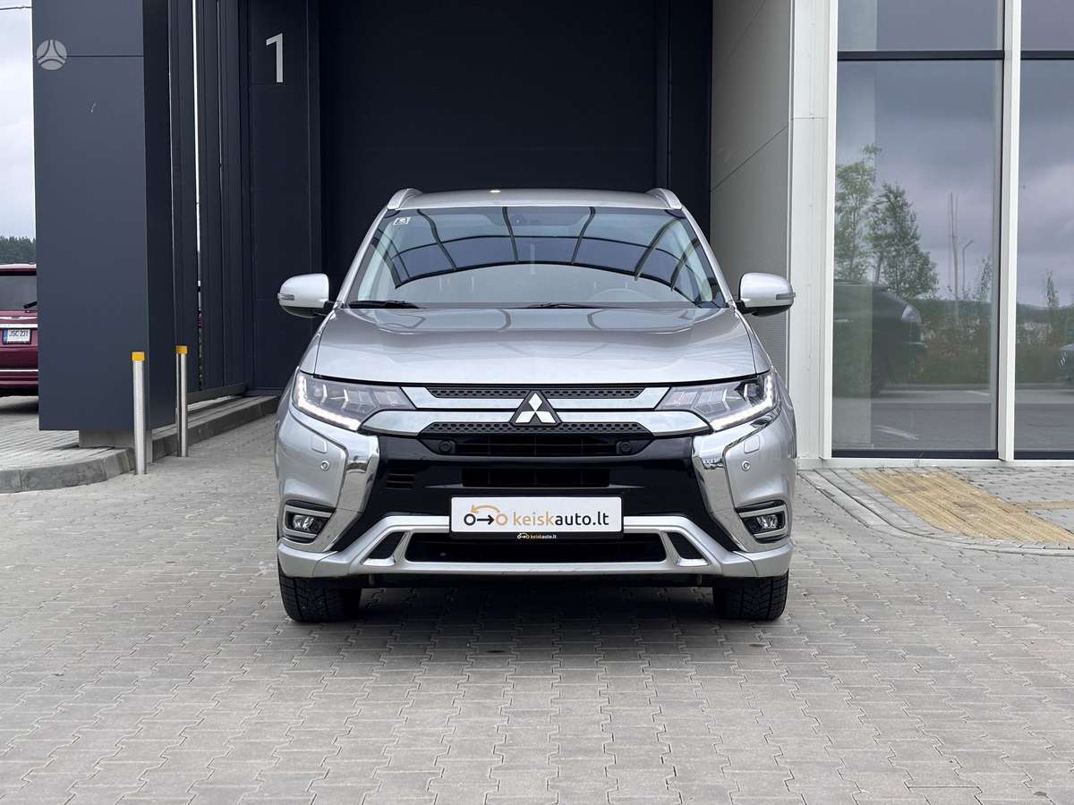 Mitsubishi Outlander - 4