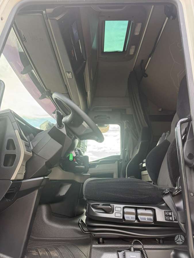 MAN TGX 18.470 1420l, double sleeper