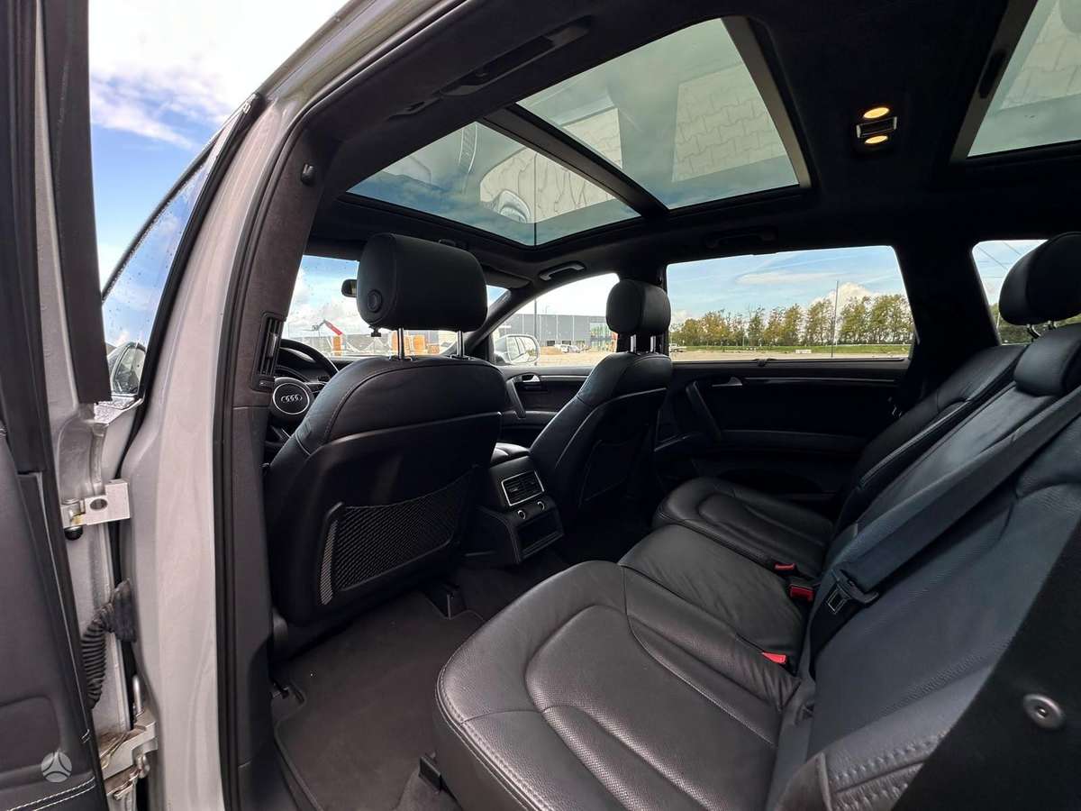 Audi Q7 - 10