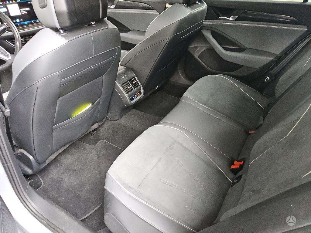 Volkswagen Passat - 4
