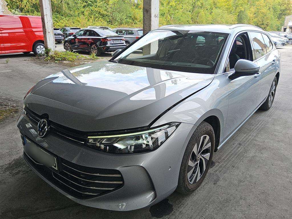 Volkswagen Passat - 2