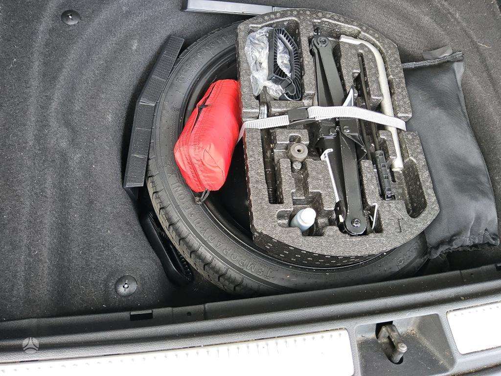 Volkswagen Passat - 8