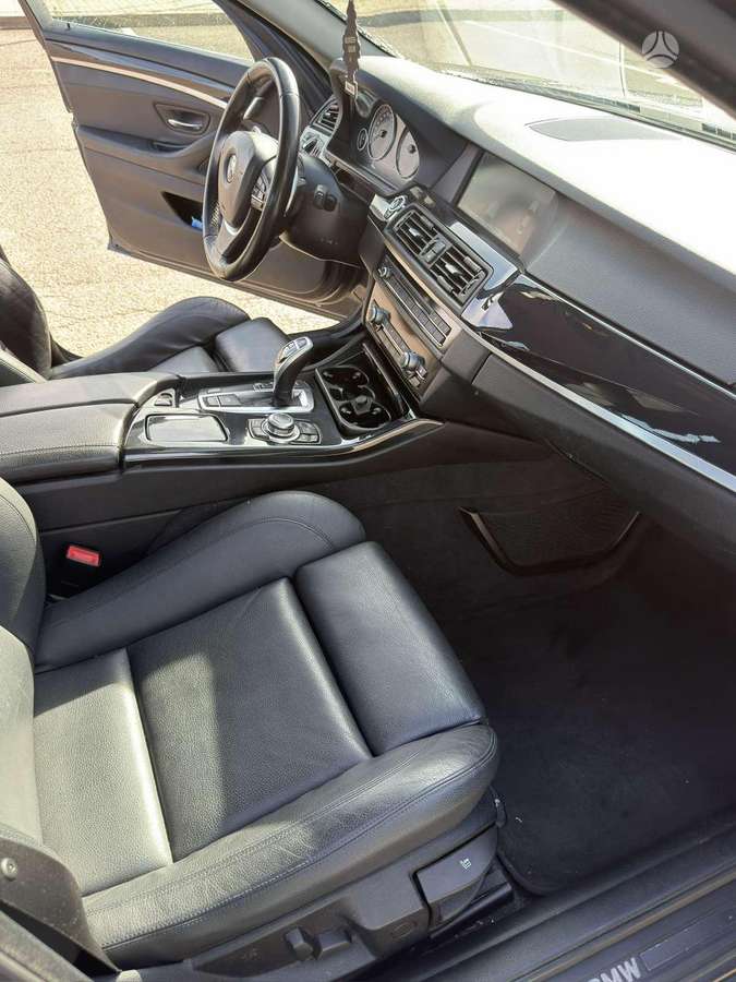 BMW 525 - 12