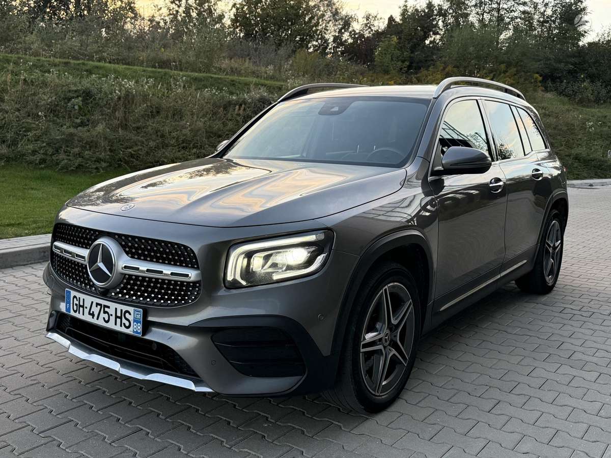 Mercedes-Benz GLB200 - 3