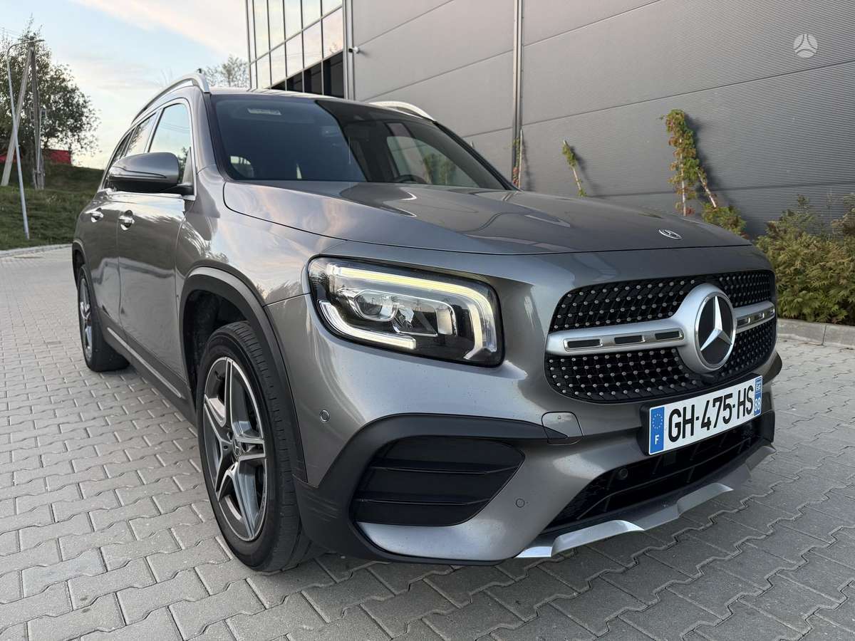 Mercedes-Benz GLB200 - 2