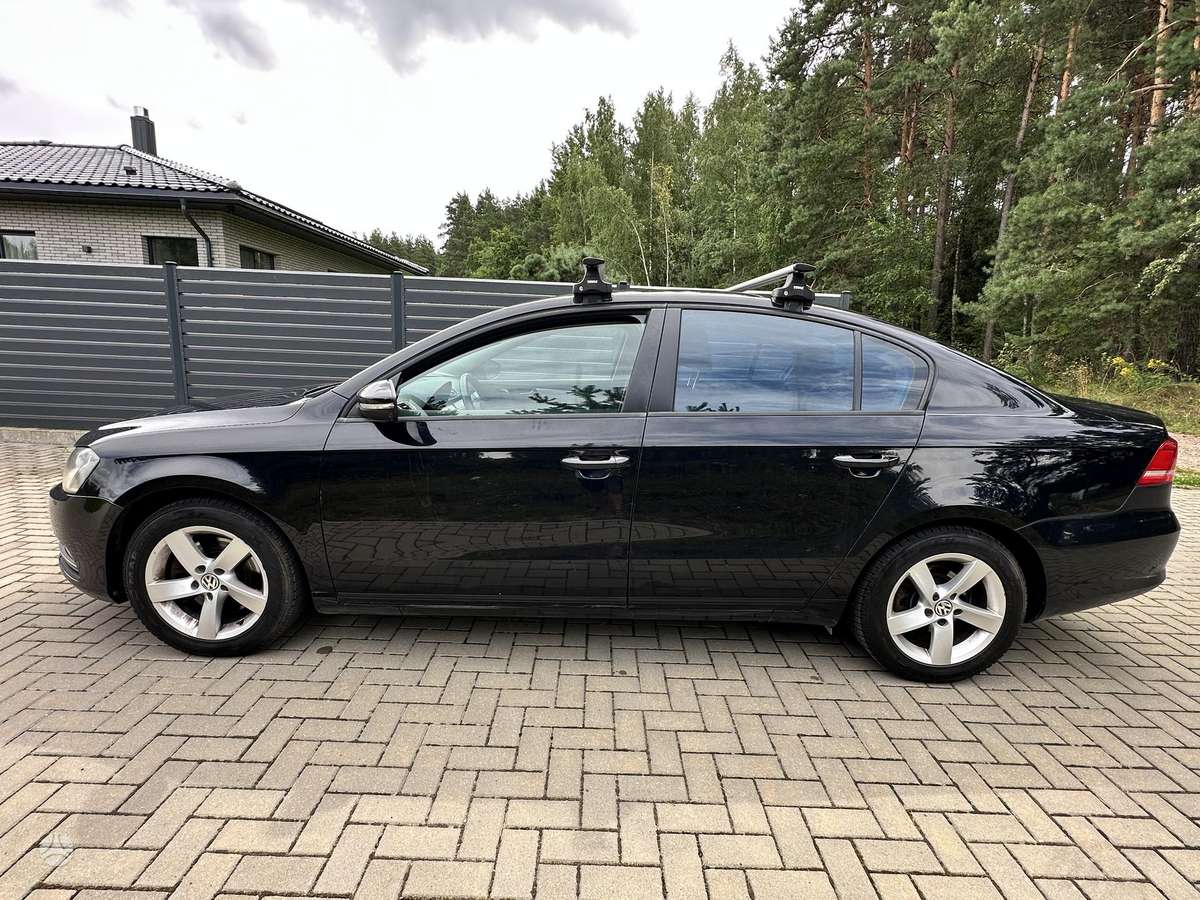 Volkswagen Passat - 4