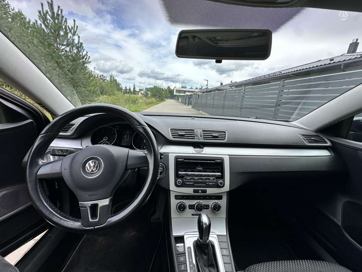 Volkswagen Passat - 9