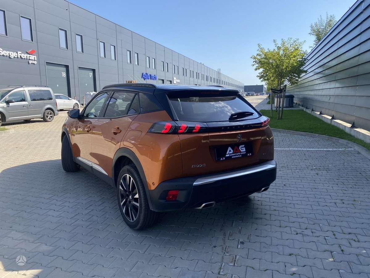 Peugeot 2008 - 8