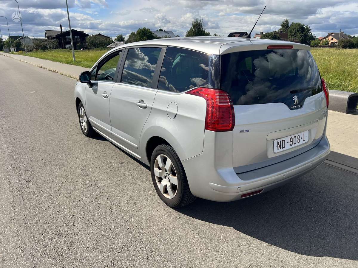 Peugeot 5008 - 11