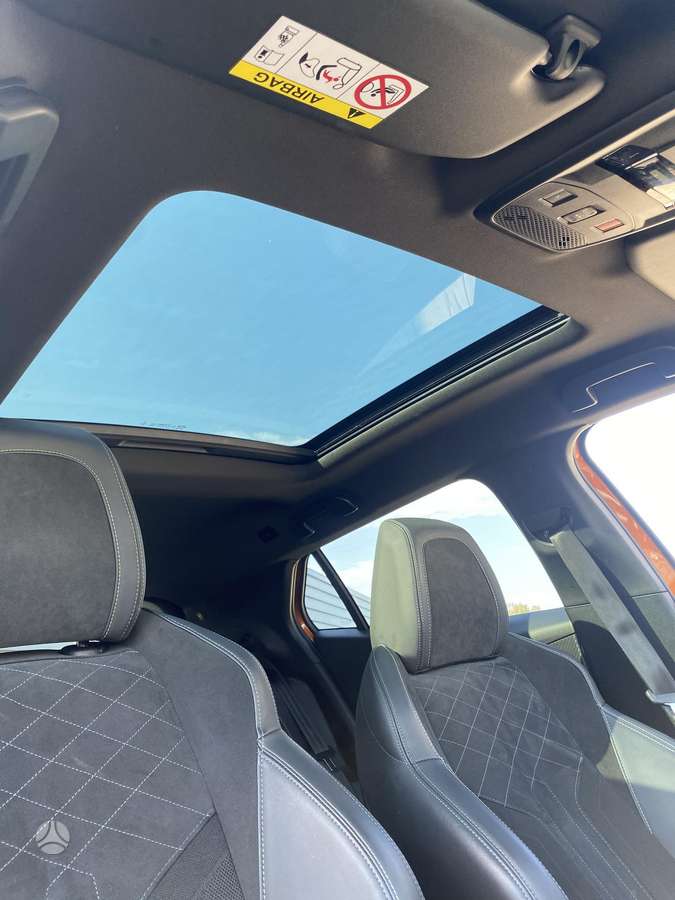 Peugeot 2008 - 12