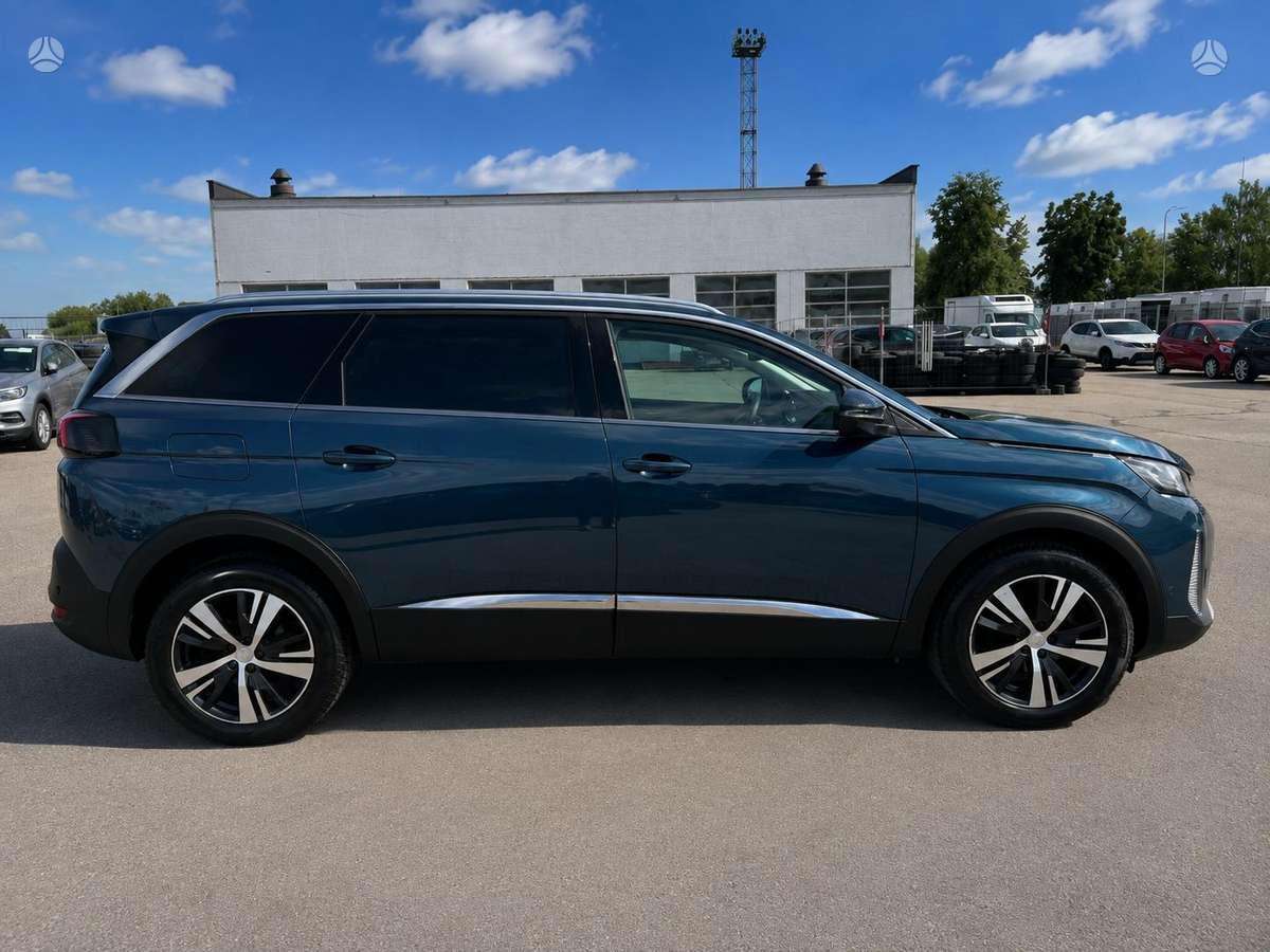 Peugeot 5008 - 8