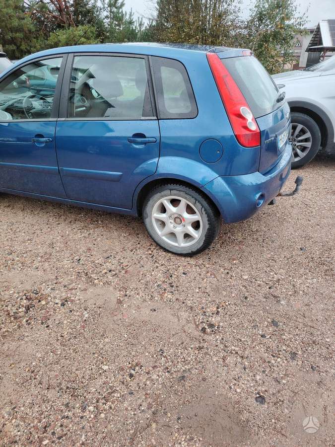 Ford Fiesta - 7
