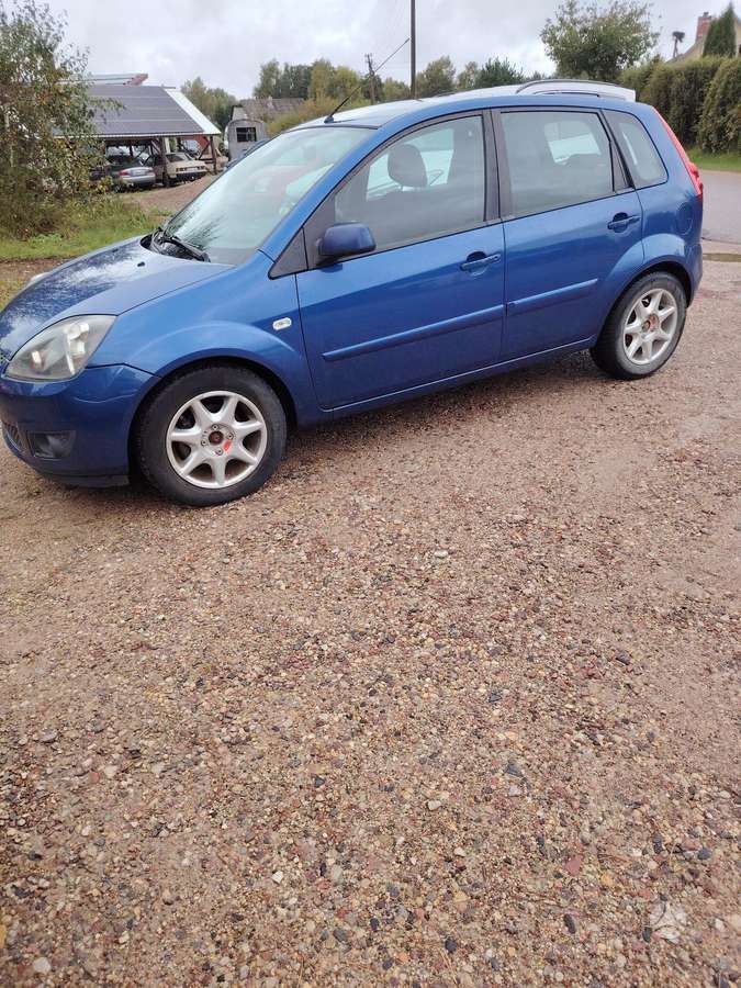 Ford Fiesta - 8