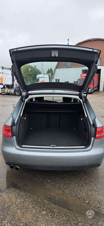 Audi A4, 1.8 l., Универсал