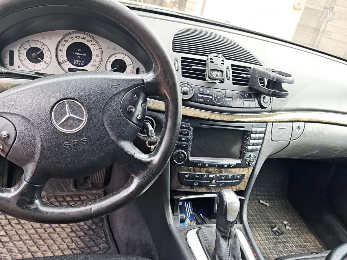 Mercedes-Benz E220 - 3