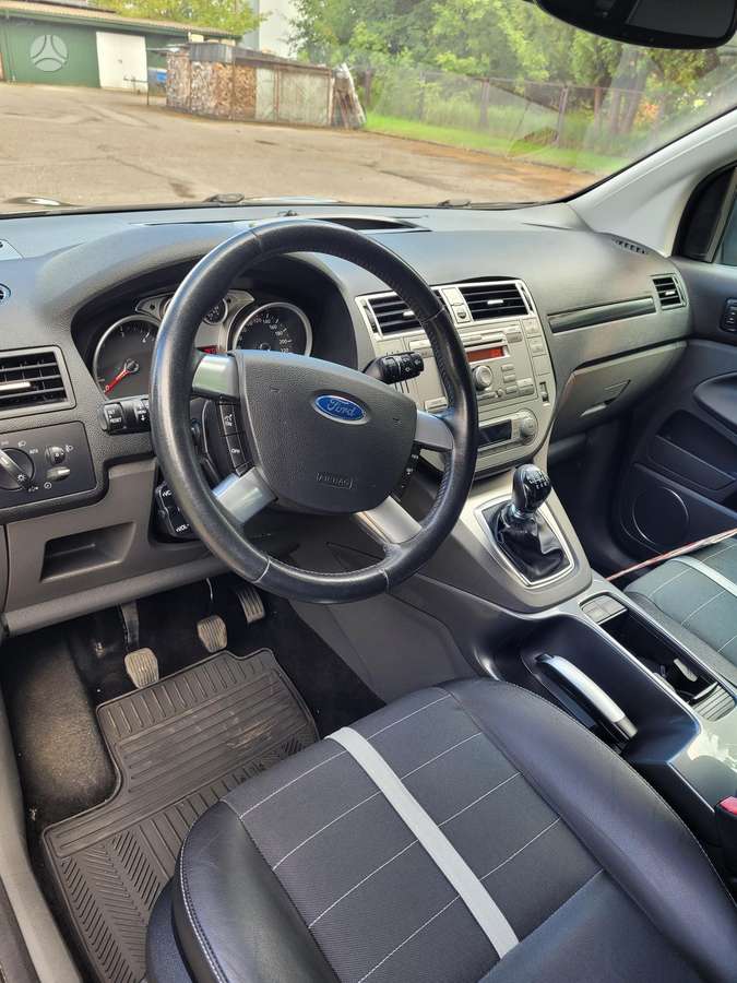 Ford Kuga - 5