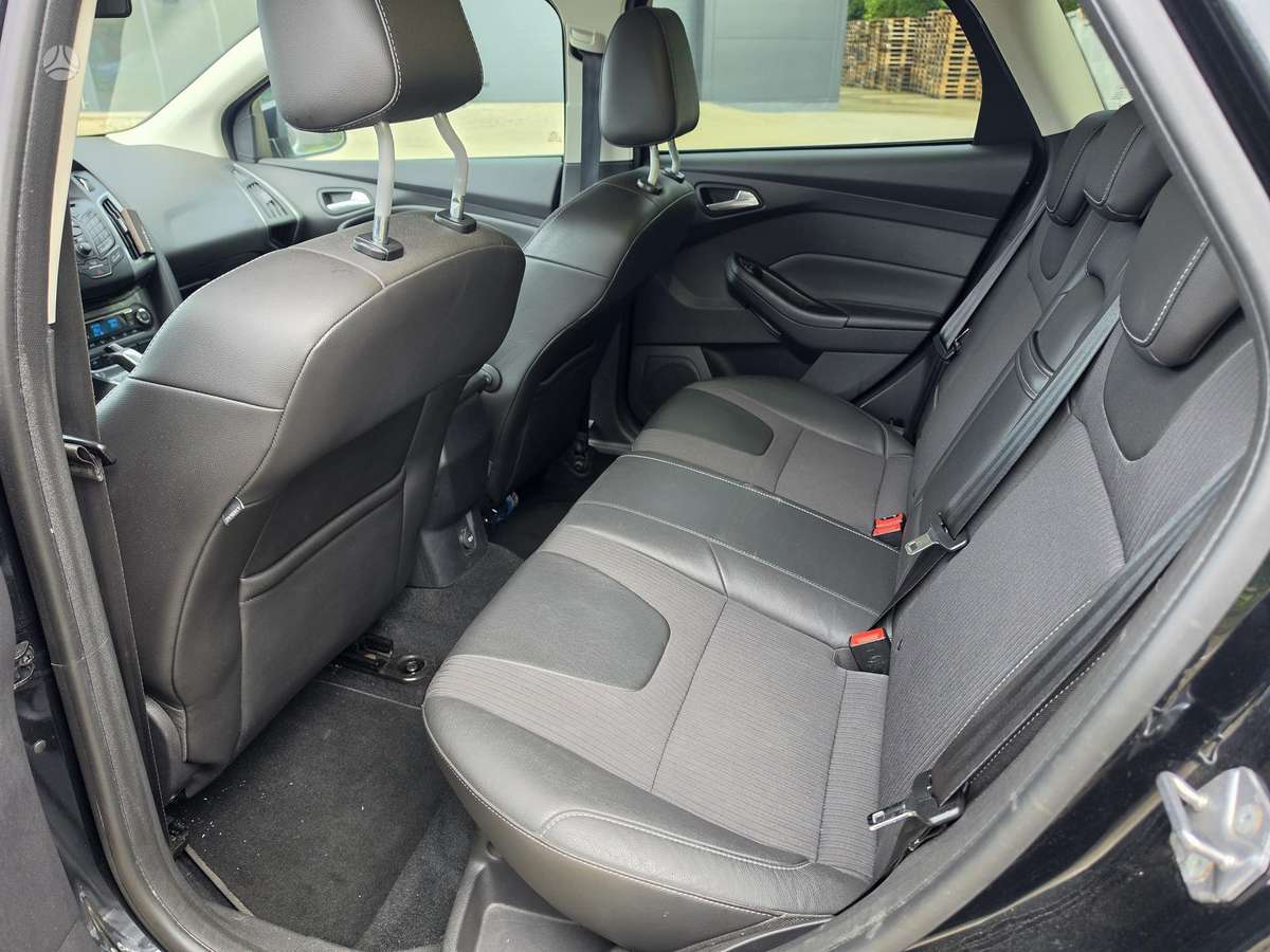 Ford Focus - 12